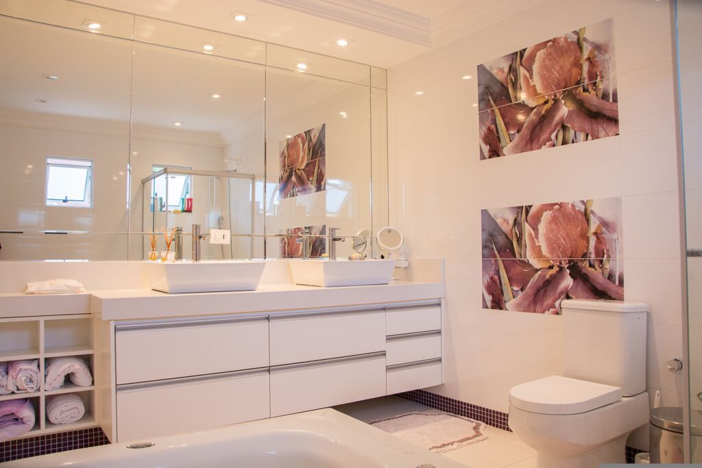 Bathroom renovation project in Santa Monica – Villa Bella Construction