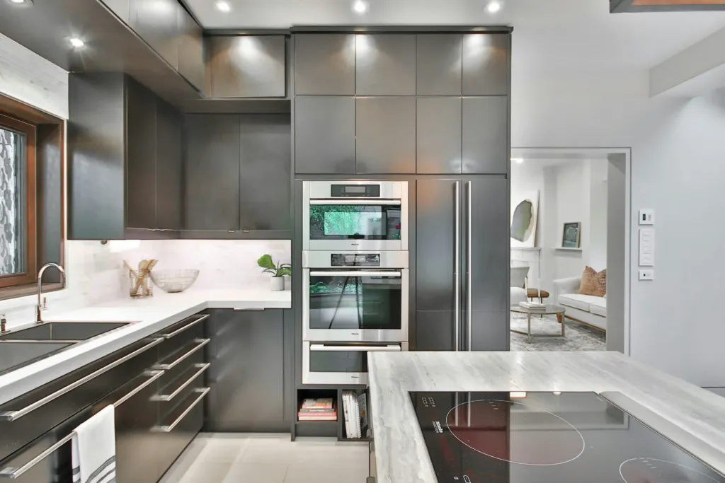 Contemporary kitchen design project in Beverly Hills – Villa Bella Construction