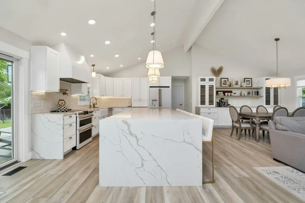Luxury kitchen cabinetry installation in Pasadena – Villa Bella Construction